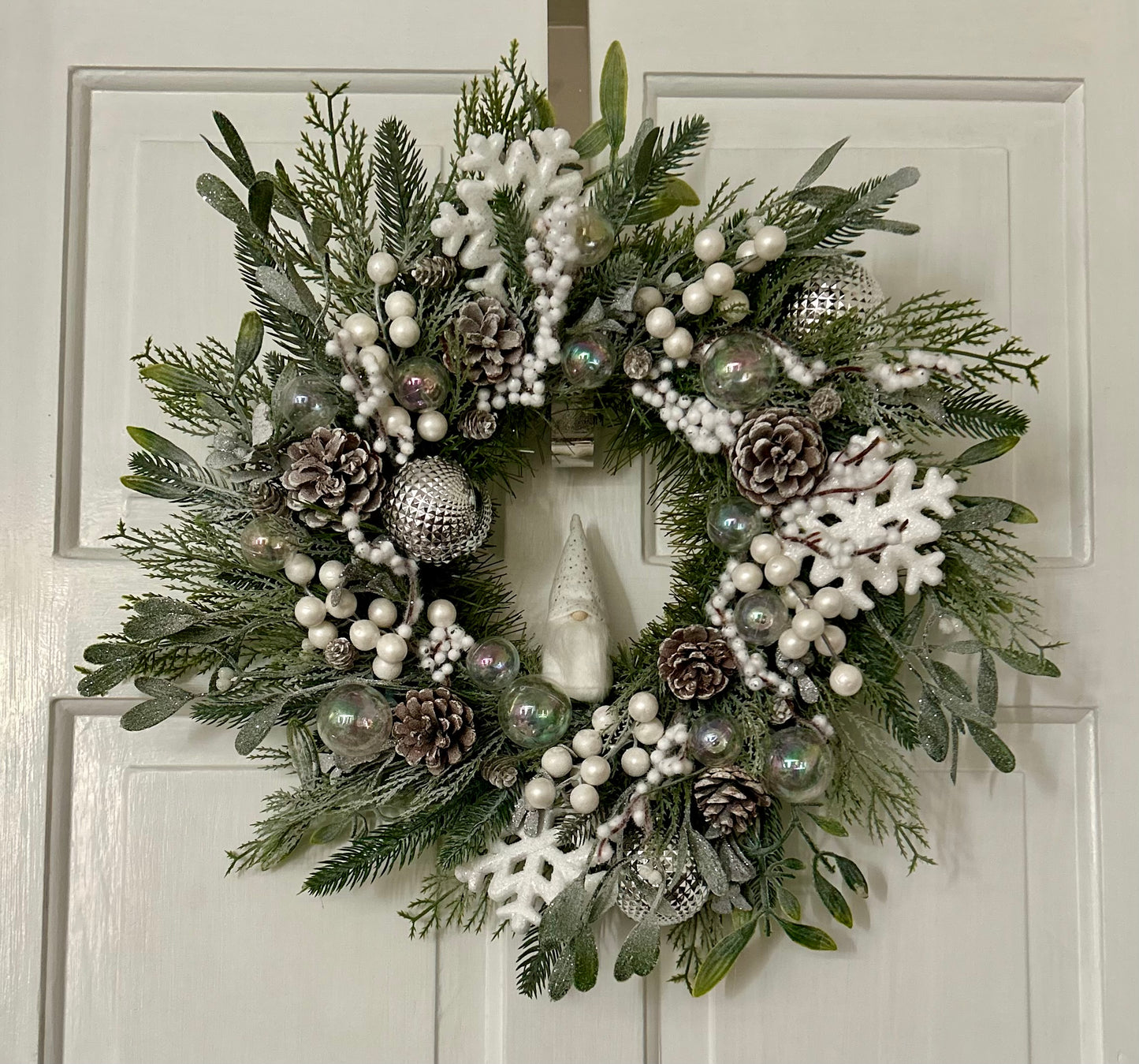 Winter Wonderland Frosted Wreath