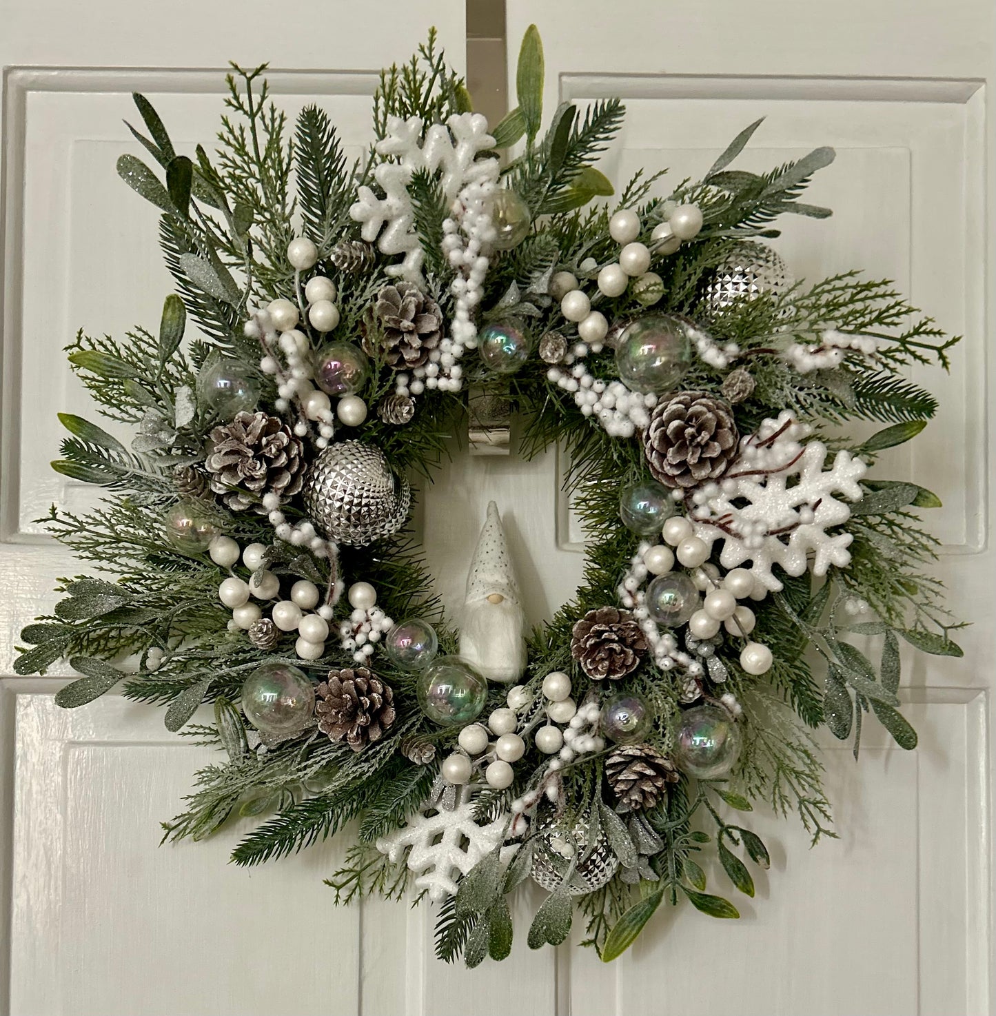 Winter Wonderland Frosted Wreath